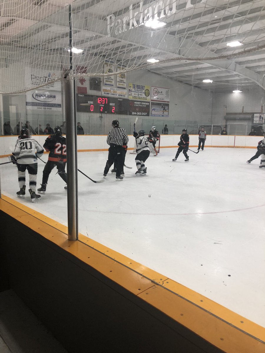 ingysinsights's tweet photo. More great action happening today at the AA Rural Bantam Provincials in Plum Coulee. Come out tomorrow and watch the action starting at 9 in Plum Coulee. @PCFLYERS1 @hockeymanitoba @CargillMktSense #HMProvincials #BelieveinTeam https://t.co/3L6IwBpxmY