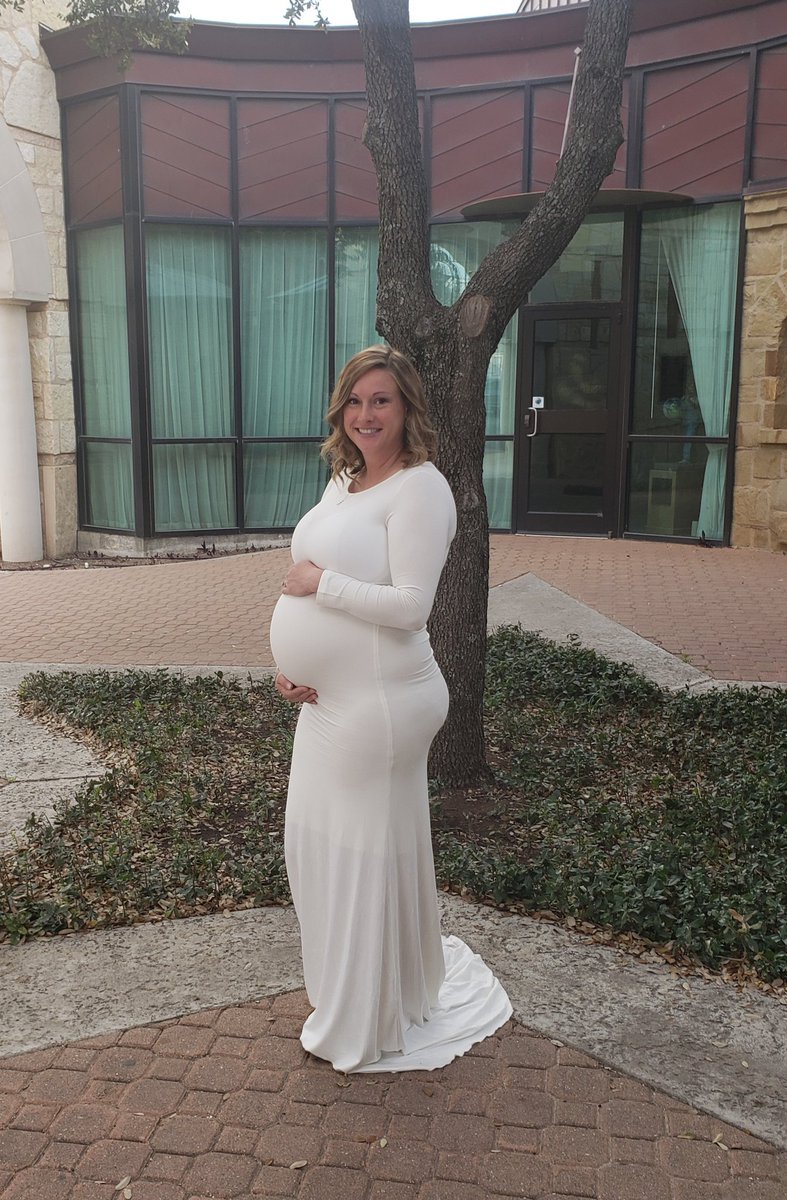 ElishaKentner's tweet photo. Another day we weren't sure would ever happen.. Maternity pics! Hubby snapped these pics.. cant wait to see the edited versions! #beatinfertility #miraclebaby #londynvelma @AaronKentner https://t.co/O3U2uYH8fy