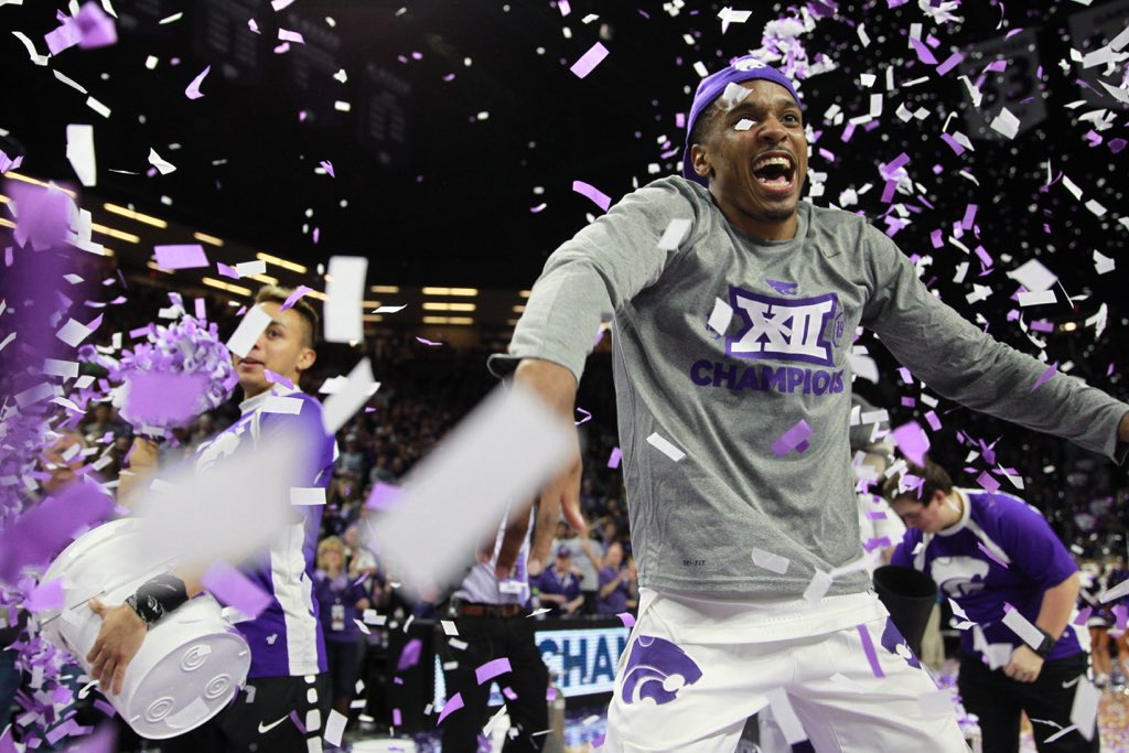 KStateMBB's tweet photo. Raining confetti

#KStateMBB https://t.co/pAoXG7Lkoe