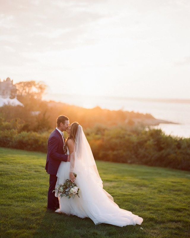 We hope your Saturday looked something like this!
.
.
.
.
.
.
.
#contax645 #portra400 #newportri #newportrhodeisland #newportwedding #newportweddingphotographer #filmweddingphotographer #brideandgroom #fineartbride ift.tt/2VNuoyO