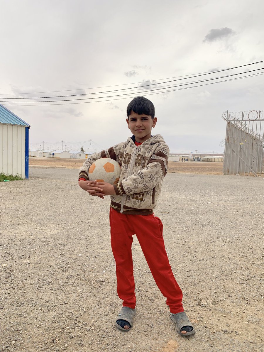 奈良美智　少年小便 No.YNF1787 - Little Riding Red Hood 1997 | YOSHITOMO NARA The