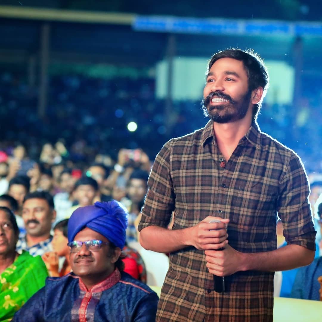 iamveeradhanush's tweet photo. #CharmingDhanush πβ€ at #AnnaUniversityAward #Techofes_19
.
@dhanushkraja #Techofes19
#AnnaUniversityAwards2019 https://t.co/i2mUwyQicZ