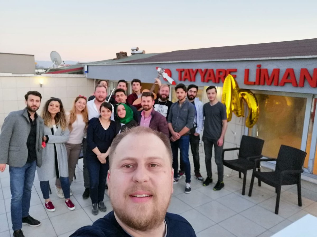 serbaycomtr's tweet photo. Burak Akbulut ve Ahmet Bayrak çaldı, Emre Savaşçı söyledi. Bizde @AynurCaan ın Doğum gününü kutladık. Seneye görüşürüz 💃🕺🎉🎊
••
@ozkanncom @gorkem__ozdemir @goktw0 @yektamio @KralAdamdr @EdaBeedirr
#serbaygiller #serbay #serbayinteractive #tayyarelimani #dijital #reklam https://t.co/r0Q8ky9HbJ