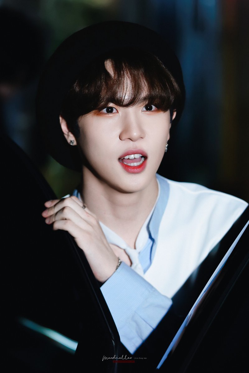 Marshmallow_dh's tweet photo. 190309 어썸라이브 퇴근
😲 
#김동한 #동한 #kimdonghan #DONGHAN https://t.co/T109cKb3On