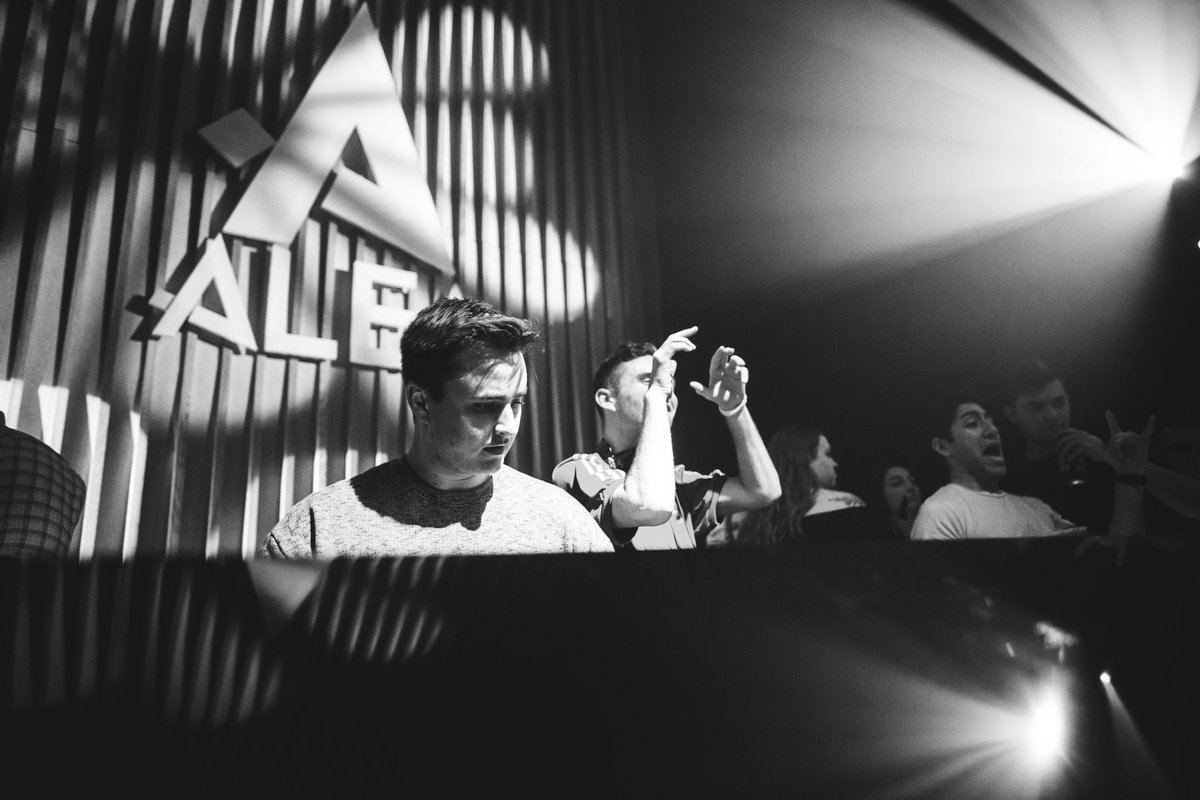 jrg_creative's tweet photo. Some more dope ones from the waves set last month🌊🌊🌊 https://t.co/YvjX7PlXWj