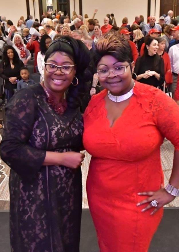 DiamondandSilk's tweet photo. Thank you Myrtle Beach for a phenomenal evening. #ChitChatTour #ChitChatLive #FlipItRedKeepItRed https://t.co/VPBFm20Y9w