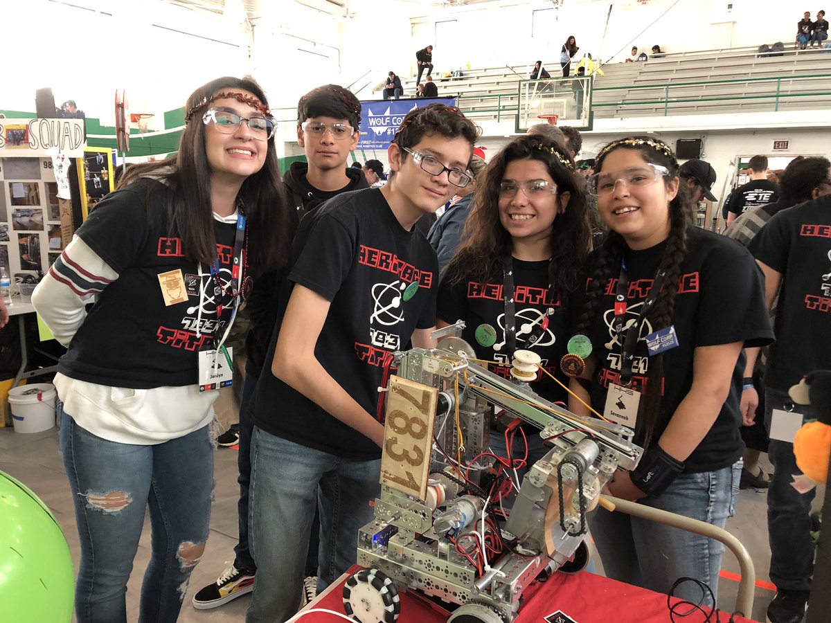 HHS_Robotics's tweet image. 🤖REGIONALS🤖 
#ROVERRUCKUS #FIRSTLAUNCH2019 #omgrobots #FIRSTinspires #STEMsquad #makeitloud #FIRSTAlumni