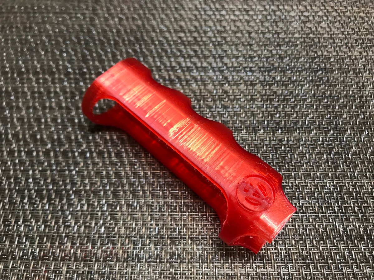 1970au_vape's tweet photo. Vicino Ware 2019 半透明赤 NoFittingNoPolish
写真の物、プリンタそのまま出しの大まかにバリ取りのみ

500円+送料185円　で欲しい方
3/11(月)の正午までに本投稿をRTとフォローお願いします

多数の場合は抽選します

（無料プレゼント企画じゃないとどうなるのかの実験1） https://t.co/Ow6Pv0mLCE