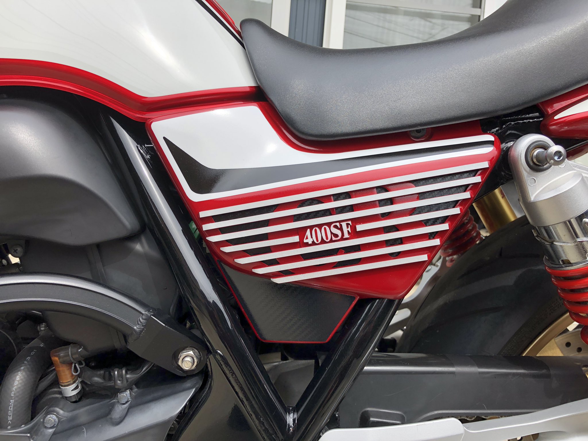 cb400sf BEETアルフィン サイドカバー