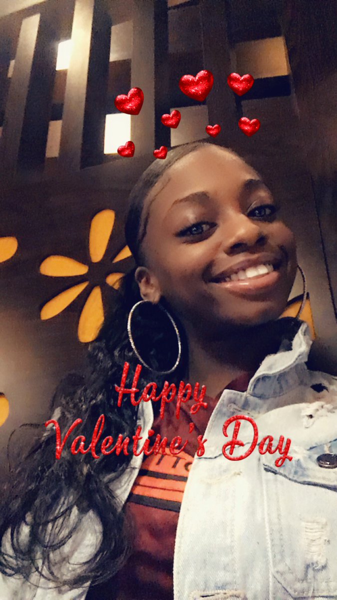 bad_kaay's tweet photo. V-day😍❤️ https://t.co/rhDqnnjWIG