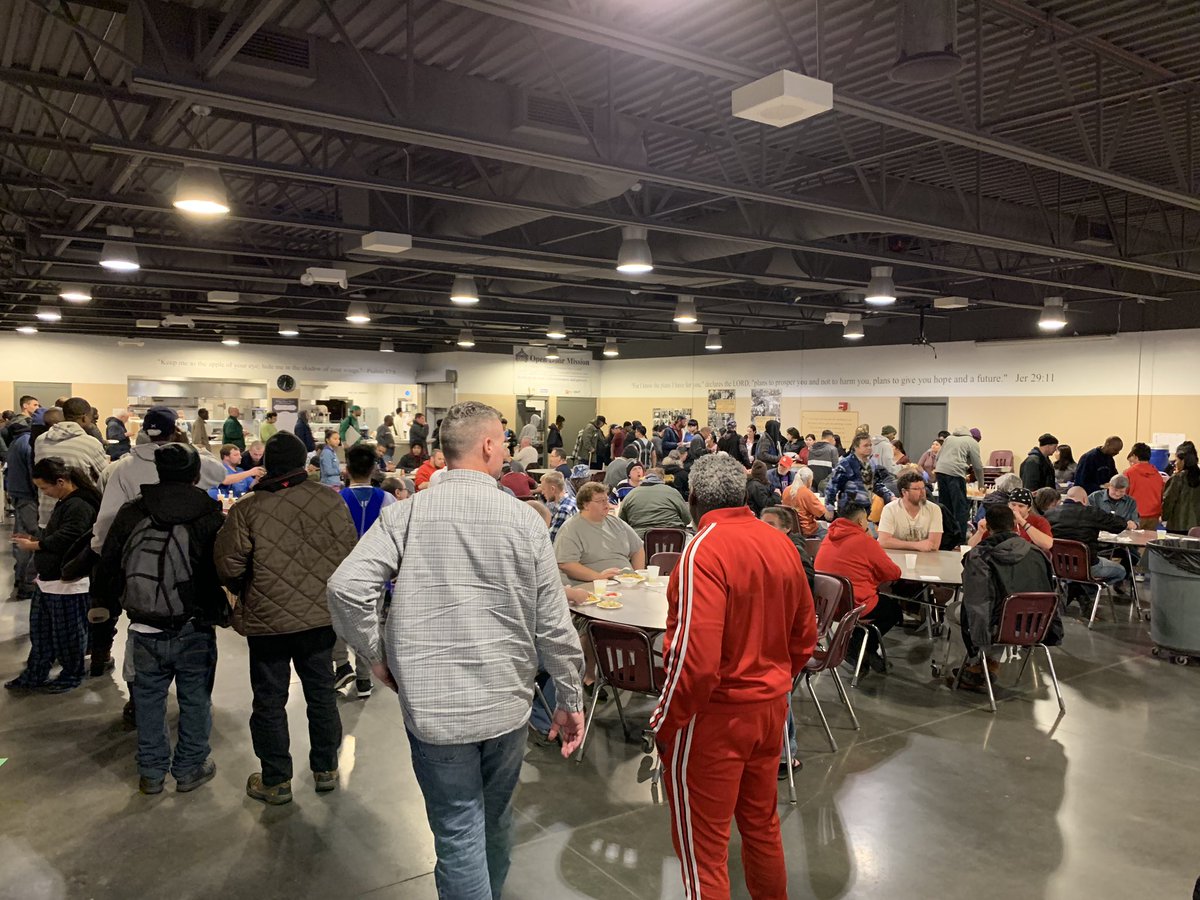 opsthrive's tweet photo. Northwest HS &amp; South HS Service Project. Culture Night at the Open Door Mission #CultureNight #feedthehomeless #thriveclub #serviceproject #givingback #OPSProud @shpackerspride      @OPSNorthwest https://t.co/Aj1GPgi9PN