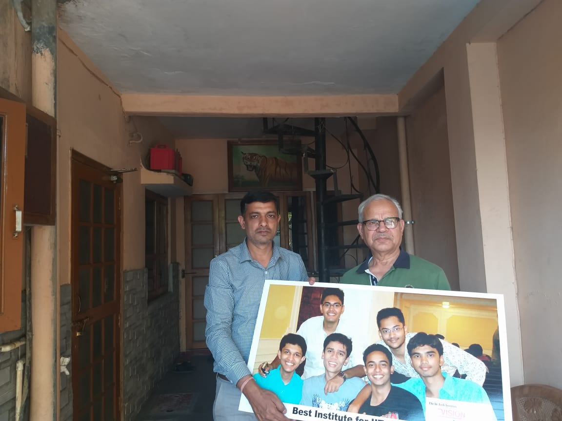 VisionInfinity6's tweet photo. Some people dream of success, while other people get up every morning and make it happen.

#RehanAmin, is a #VisionInfinity alumnus and has done his schooling from #CampionSchool Bhopal

Got selected in #IITMadras (https://t.co/hfTihY7TXk)
He is currently working with Sanveo Inc. https://t.co/StbyqwKZgj