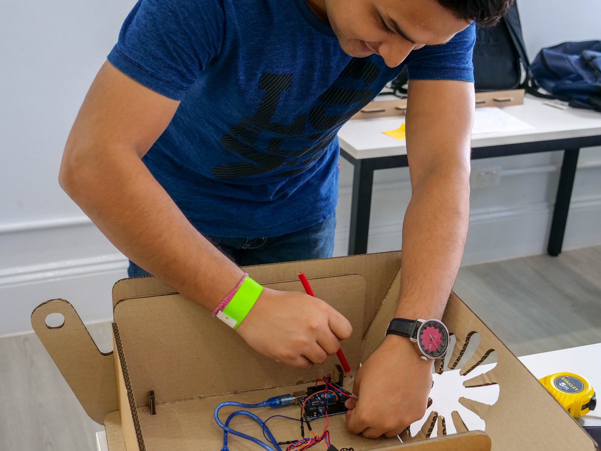 ArcIncubator's tweet photo. Prototypes are well underway! 🙌🏻 less than 4hrs until pitches! 
#hardwareSWBNE #startups #arcincubator #techstars #events #creative #founders #prototype #development https://t.co/hgHcB6R9M1