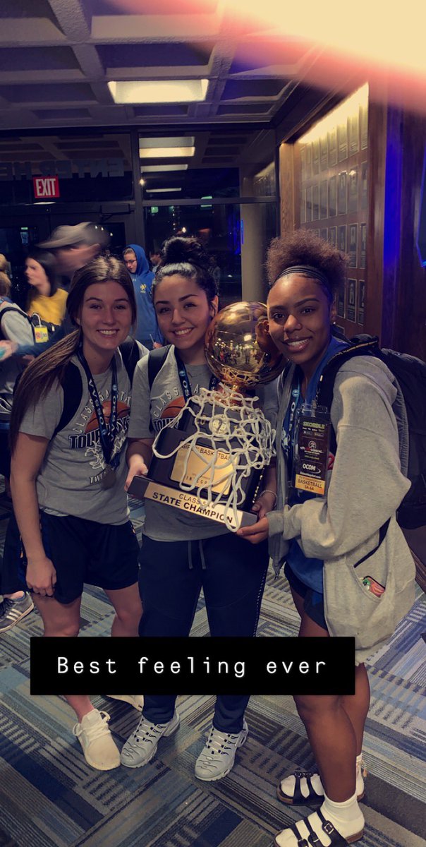 rainpeytonn's tweet photo. 2019 5A STATE CHAMPS #family https://t.co/upG2oGIJpv