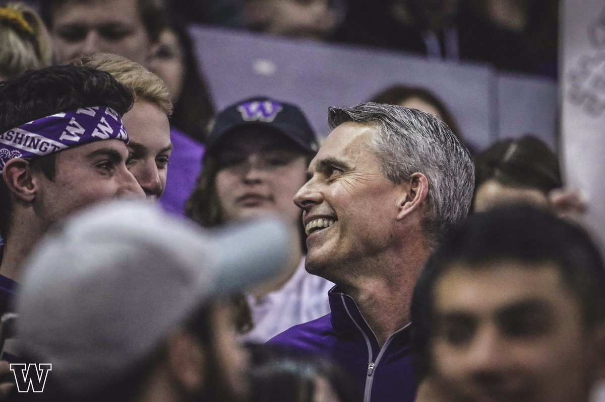 UW_Football's tweet photo. New @UWDawgPack member 👊🏀

@CoachPeteUW 

#PurpleReign x #TougherTogether https://t.co/HqBT8J9p1m