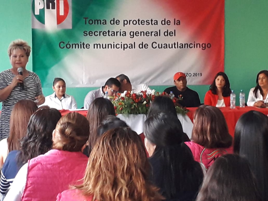 MFRCUAUTLANCING's tweet photo. El día de hoy la #URCuautlancingo estuvimos presentes en la toma de protesta de la secretaria general de nuestro municipio de Cuautlancingo contando con la presencia del ING. Alberto Jiménez Merino @UR_Nacional @urpuebla @mayrusmayrus7 @ajimenezmerino @RossClimaco https://t.co/fBwED0acUa