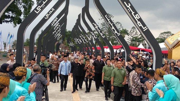ls_cianjur's tweet photo. Hingga saat ini ruang Alun-alun Cianjur Belum Diresmikan !  Siapa yang berani meresmikannya? https://t.co/gcfsmBQvKJ