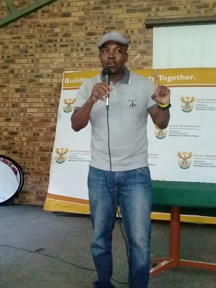 BernardMSithole's tweet photo. Day 3 of the #DSDMENSCAMP Mr. Meshack Kekana @MeshKekana of @DadsinthePic #DadsInThePicture is giving his word of thanks and motivation for the men. "We are all daddies and we are all fathers to every child you see" and "Remain a good man you are ππ" @The_DSD @socaIval @zibuse https://t.co/BjdI8h48RP