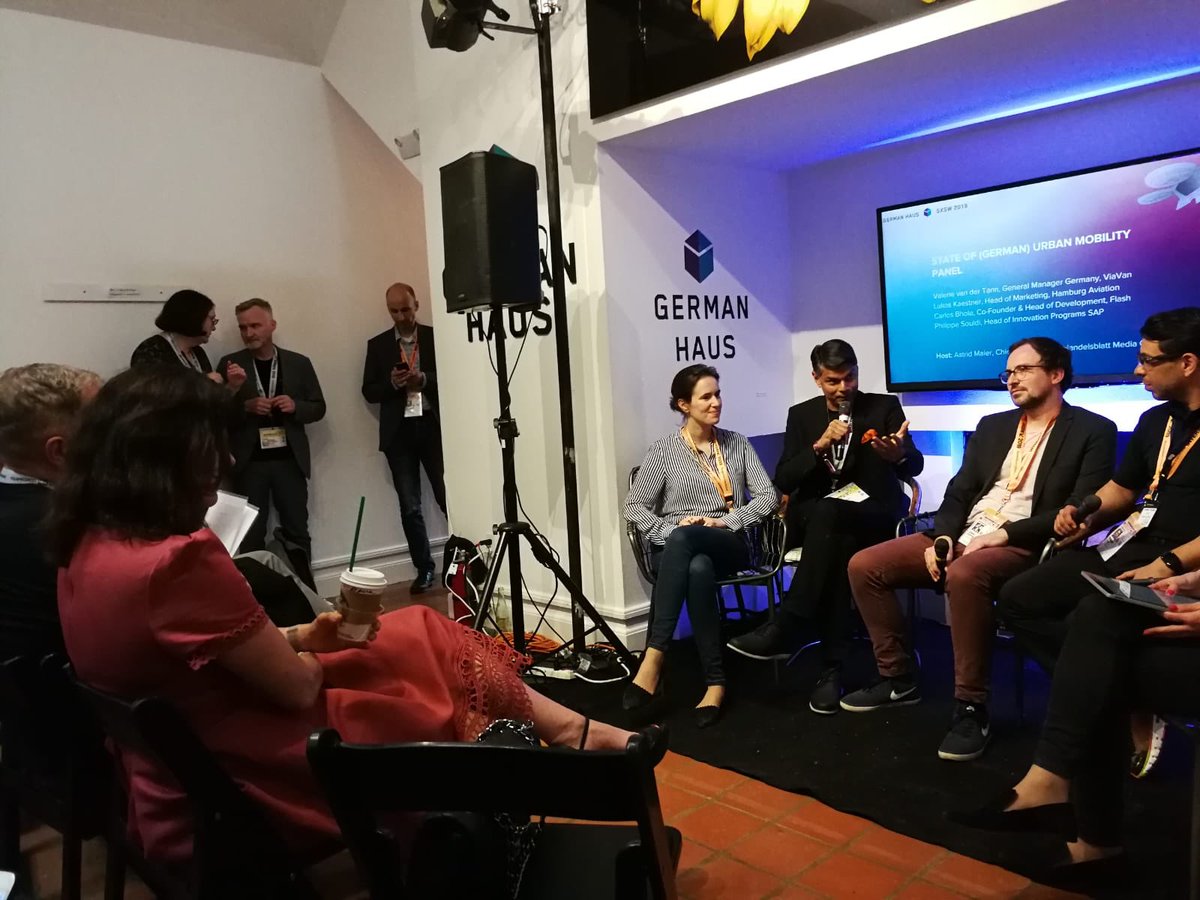 Electric #scooters, #drones, #ondemand shuttles: The “State of (German) Urban Mobility” certainly doesn’t lack innovation! <a href="/Philippe_S/">Philippe Souidi</a> <a href="/lukaspkaestner/">Lukas Kaestner</a> <a href="/MaierAstrid/">Astrid Maier</a> &amp; Carlos Bhola #SXSW #GermanHaus