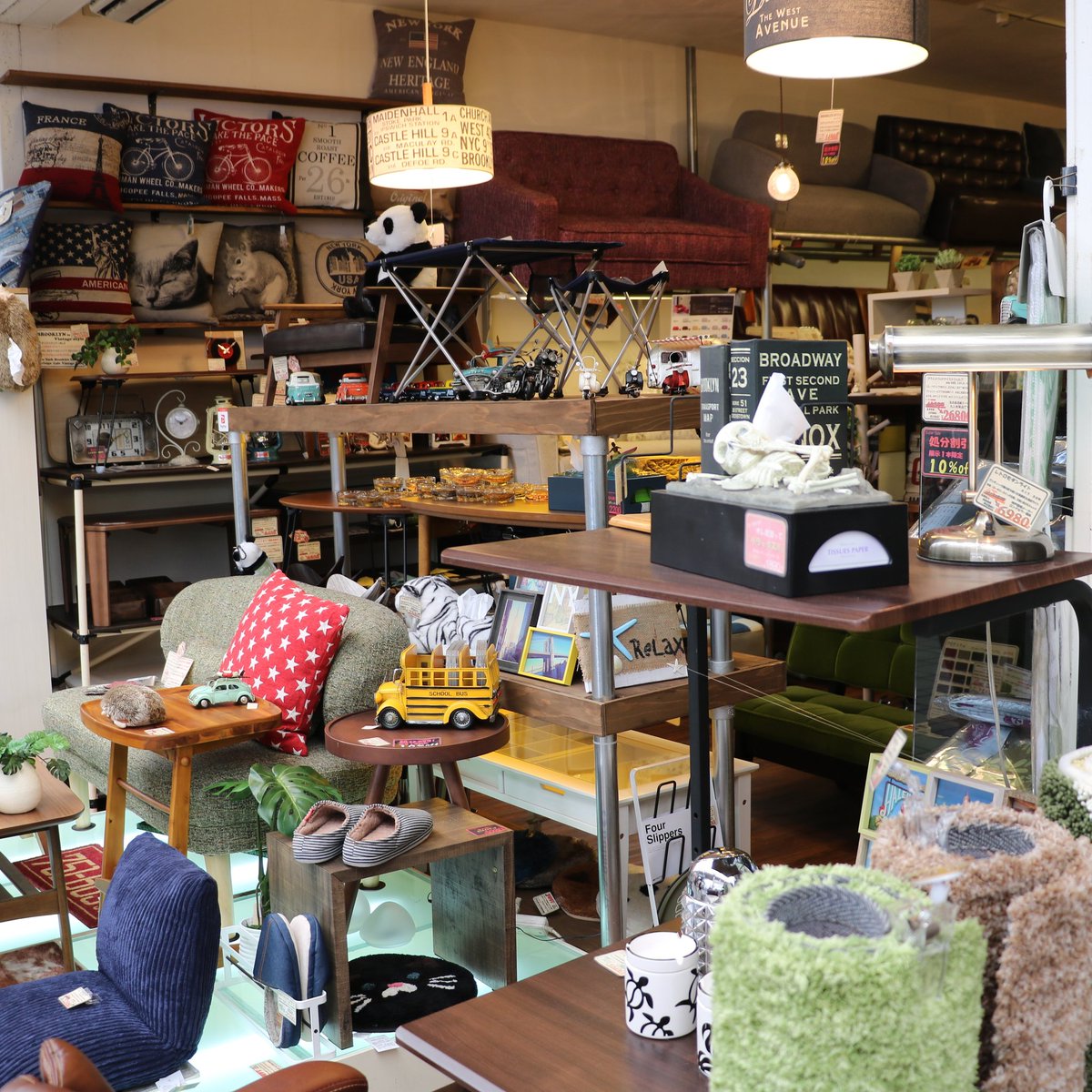 家具のウスイ على تويتر 本日もいい天気ー 家具のウスイも元気に営業ー パンダに骸骨に猫にハリネズミに虎にリスに 店頭だけでも色んな生き物の物がありますねー ぜひー武蔵小山商店街へ来てご覧下さいー 武蔵小山 家具 インテリア 雑貨 家具のウスイ 東京 品川