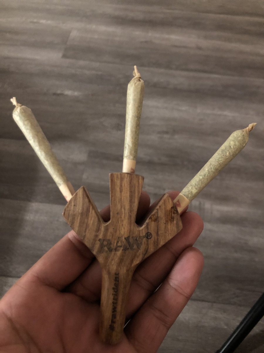 TeejSmoothDude's tweet photo. #RawTrident #RawCones #RawLife https://t.co/gAsnBB6wzF