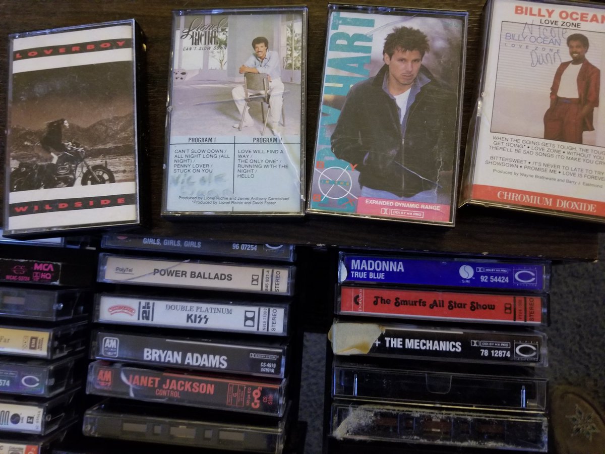 RhondaTaylor_'s tweet photo. #Retro and #reminiscing with family and friends ... pulled out the #cassettes and played them in the ghetto blaster ๐คฃ Saturday night fun! @HartCorey is my all-time favourite!! #BoyInTheBox #SingOutloud #KnowAllTheWords https://t.co/86qO6qZu3J