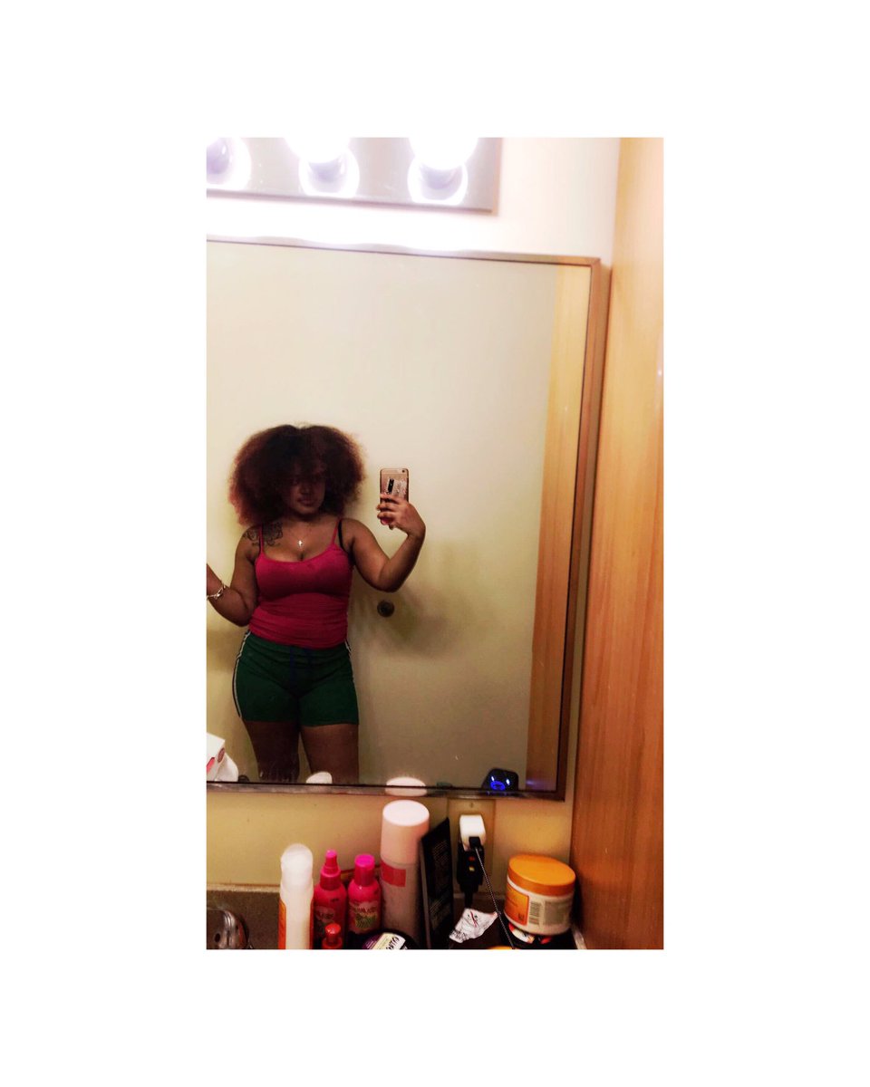 TayjhaTaliyah's tweet photo. Damn babe 🥰 #SupportThePuff 🥰🥵 https://t.co/pW7qOlyXVM