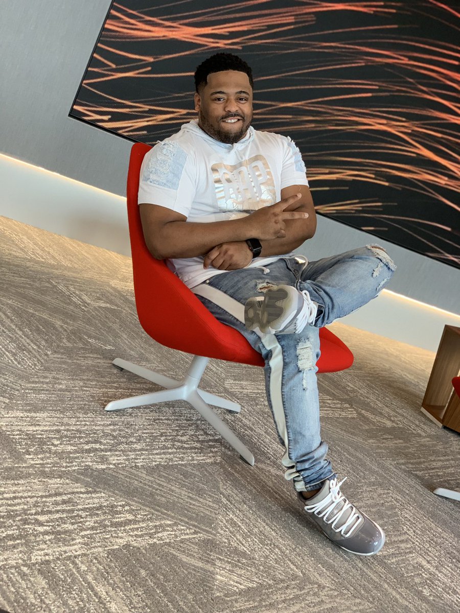 ricomorton1's tweet image. That glow hit different when you loving what you’re doing! Boss Rico! #rapplugatl #plugtour2019 #rapplug #atl #atlanta #atlnightlife #sxsw #plugtour #smile #jordans #airjordan #airjordan11