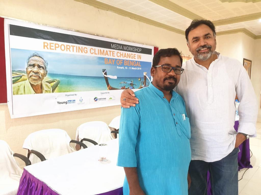 pragatiprava's tweet photo. With thr welcome address by academician Pratap Kumar Rout, all set for #mediaworkshop on reporting #climate #change in #BayofBengal @Konark @Yatrinivas 10-11 #March. #internew #earthnewsjournalism #ranjanpanda #Vasundhara https://t.co/51hrcnO5Sz