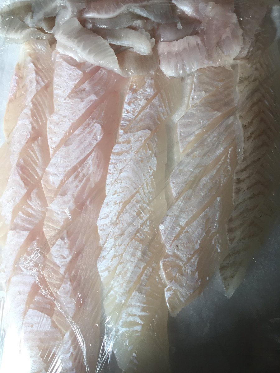 친구가 배달앱으로 광어회 보냄. 고마워.