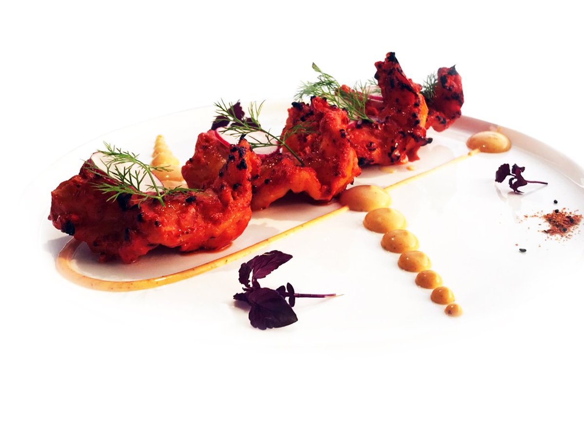 tresindkuwait's tweet photo. A treat for the senses - #Tresind
#TresindKuwait #DiningOut #FineDining #ModernistIndianCuisine #IndianCuisine #PalmsBeachHotelandSpa #Tandoori #LunchSet #ChefsTastingMenu #Kuwait #DiningExperiences #InteractiveDining https://t.co/ov5Na5Iuxl