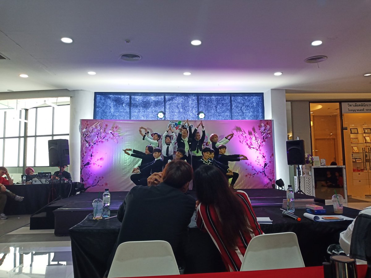 puipuiimnida's tweet photo. ติ่งสไตล์เก็บภาพบรรยากาศงาน Cover Dance ที่TheExplaceมาฝาก
รอชมคลิปเต็มเร็วๆนี้
Vlogติ่งๆสไตล์ติ่งไร้สติไร้สตางค์
จะพาทุกคนไปติ่งทุกเรื่อง ไม่ว่าจะติ่งศิลปินติ่งอาหารพาไปทุกซอกทุกซอยที่อยากให้ไปติ่ง ฝากกด Subscribe Youtube Ting Style ให้ด้วยนะจ๊ะเบบี้❤
#TingStyle #PuiPui #ppswag https://t.co/s8qYIWpFyI