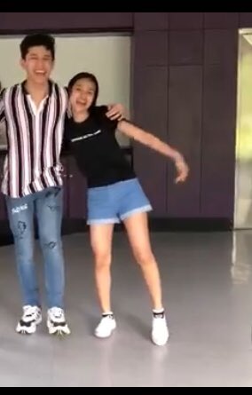 boredafmeh's tweet photo. Eto talaga 'yun eh haha kilig 💛 @msKarinaB  @AljonMendoza_  
Watch it here https://t.co/ho1B4i5Qxm https://t.co/jQ9vLvzWca