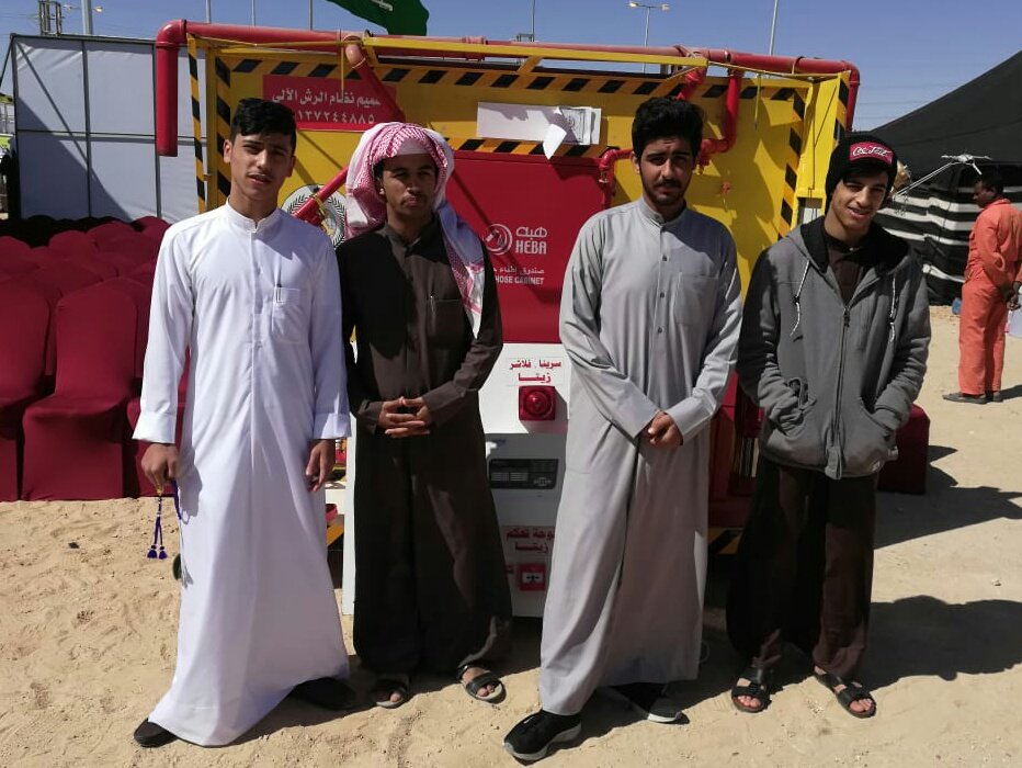 SofraAlghad's tweet photo. مشاركة طلاب ثانوية سفراء الغد في معرض الدفاع المدني تحت شعار "سلامة أطفالنا غايتنا" بحضور صاحب السمو الأمير منصور بن محمد آل سعود @hafr_private https://t.co/ikfJNajyrT