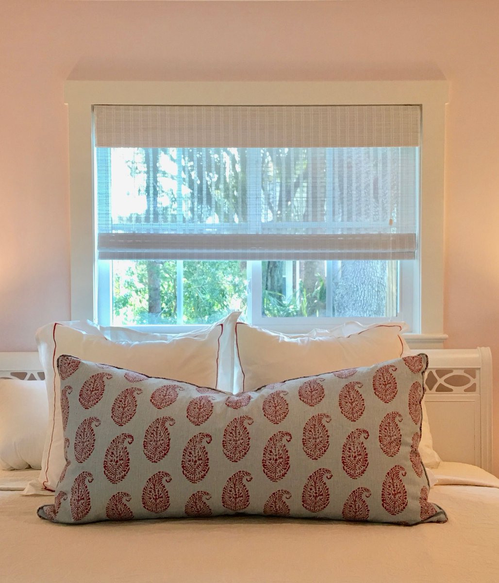 sarafattori's tweet photo. Bedroom in a renovated Florida Ranch custom bed linens @dixieandgrace color to match the custom pillow in a @peterdunham fabric. #bedlinens #peterdunham #renovation https://t.co/kKJGGieYAV