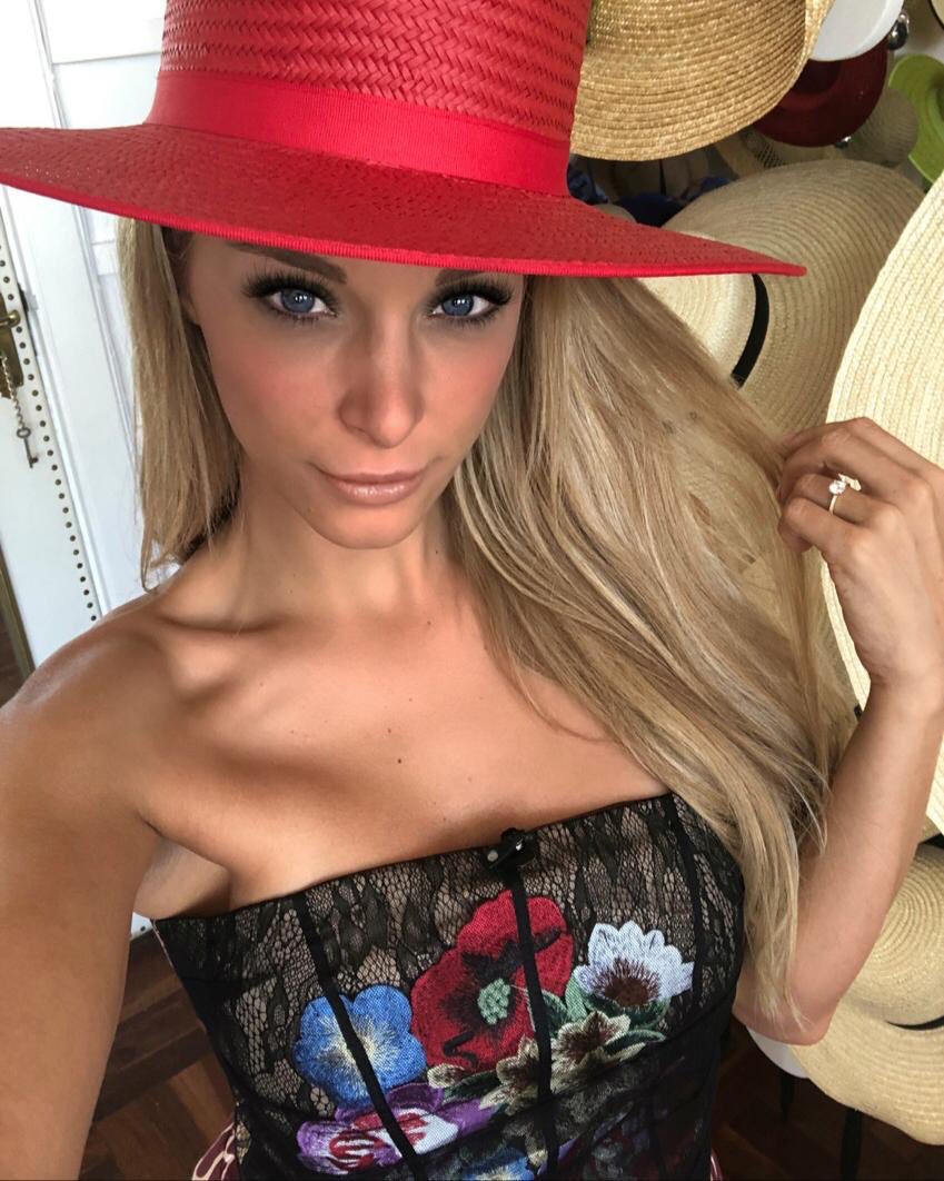 jadedaniel__'s tweet photo. You guessed it, dressed by @dressanddare for tonight’s episode of @SABC3Topbilling &amp; surrounded by @therealcrystalbirch ‘s creations. Her hats have just as much personality as her! In love with you and your hats! #crystalbirchhats #thehatfactory #topbilling #parisianmilliners https://t.co/UqmaH5wO0o