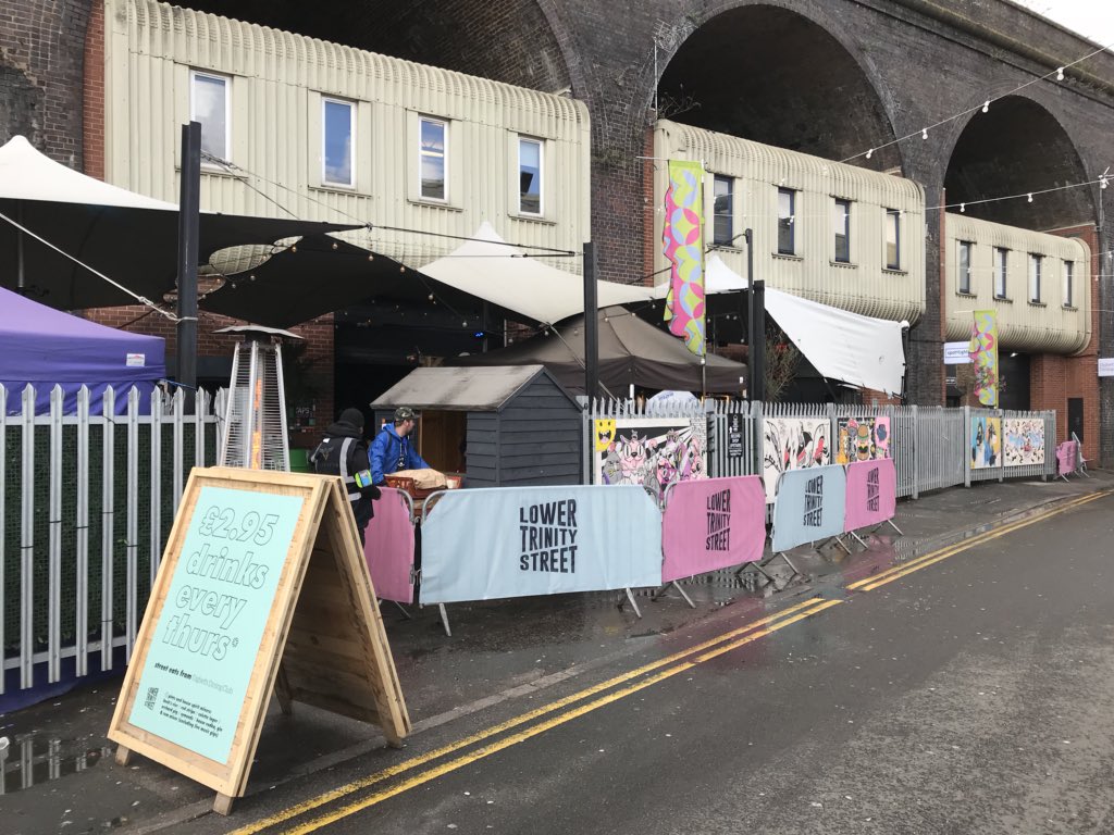 Suns out &amp; we’re good to go! Sunday’s have never been better <a href="/DigbethDiner/">Digbeth Dining Club</a> got it going on #FilipinoFood #StreetFood