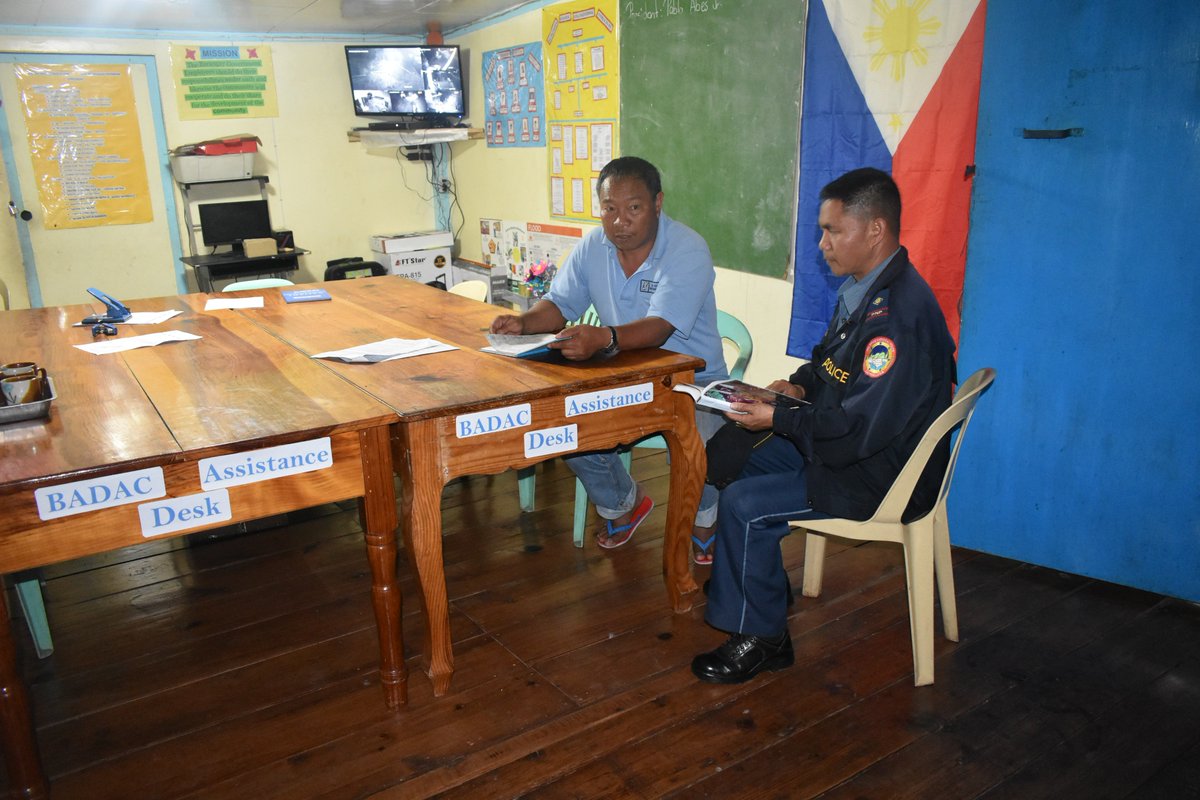 PNPBauko1's tweet photo. #BaukoPolice@YourService
#IntensifiedPoliceOperations 
#FootPatrol#IEC distribution#Brgy.Visit 
@PNPMtProvince @ProcorRpcrd https://t.co/9m9succ0OL