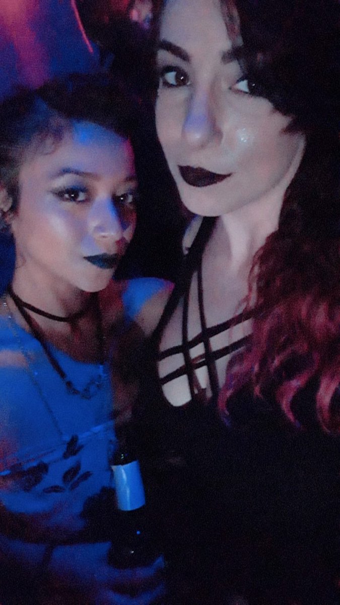 Thewingleader13's tweet photo. I'm taking Ws, sorry for your loss. #BestNightEver #Slay #HappyBirthdayDrew #LostToTheVoid #SantaCruz #Pit #Fuckshitup https://t.co/noL9TUcxJ5