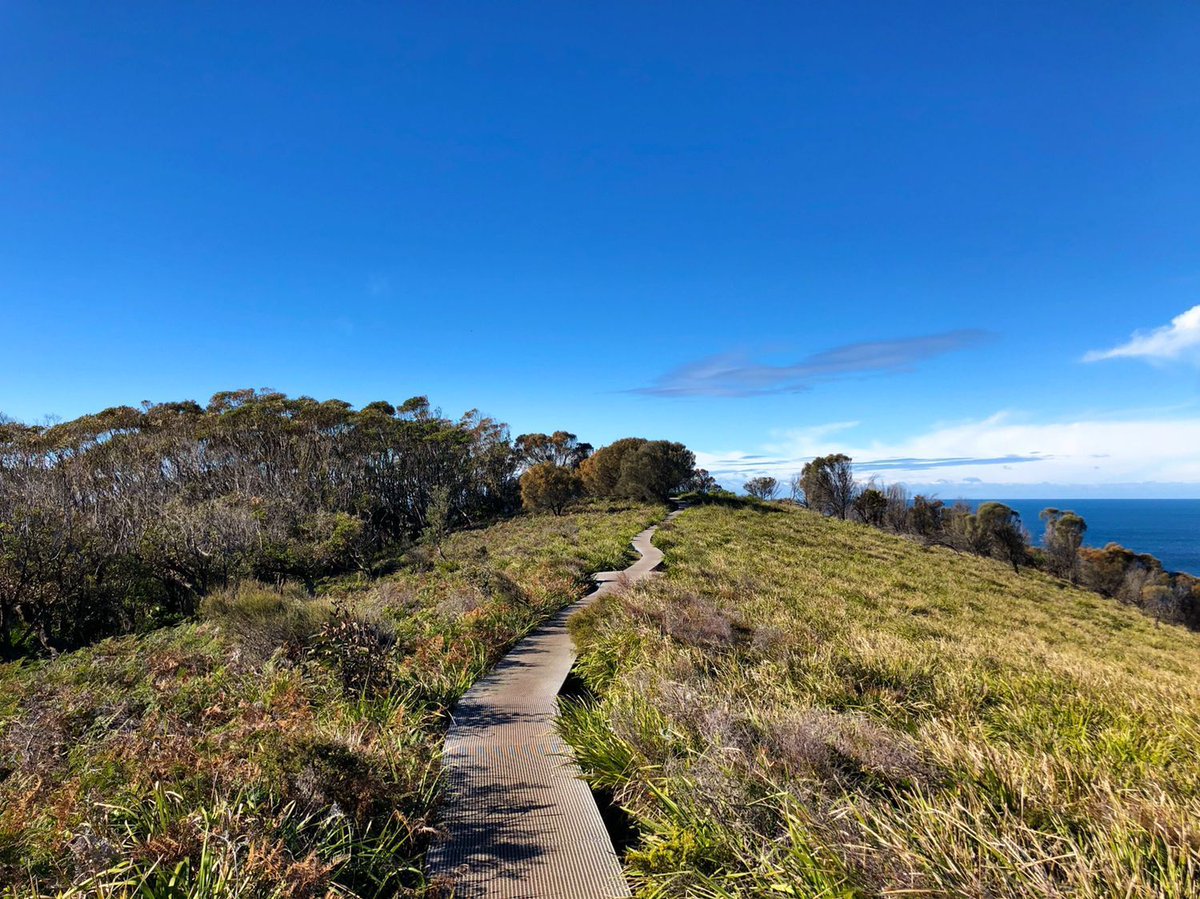 WonderfuIEarth's tweet photo. Walking around the coast track at the Figure 8 Pool in my favorite “hiking shoes” - flip flops (thongs). 😂😂
📸 13. Juli 2018
#nswnationalparksandwildlife #figure8pools #sydney #sydneyaustralia #nsw #nswnationalparks #nationalpark #royalnationalpark #tidepools https://t.co/joifolivPx