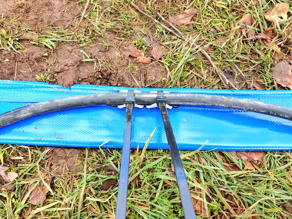 AdrianJAbbott's tweet photo. Busy day @AuchterarderGC yesterday installing a #calpeda borehole pump on 70 metres of #wellmaster lay flat hose https://t.co/LTGGJOk5yc