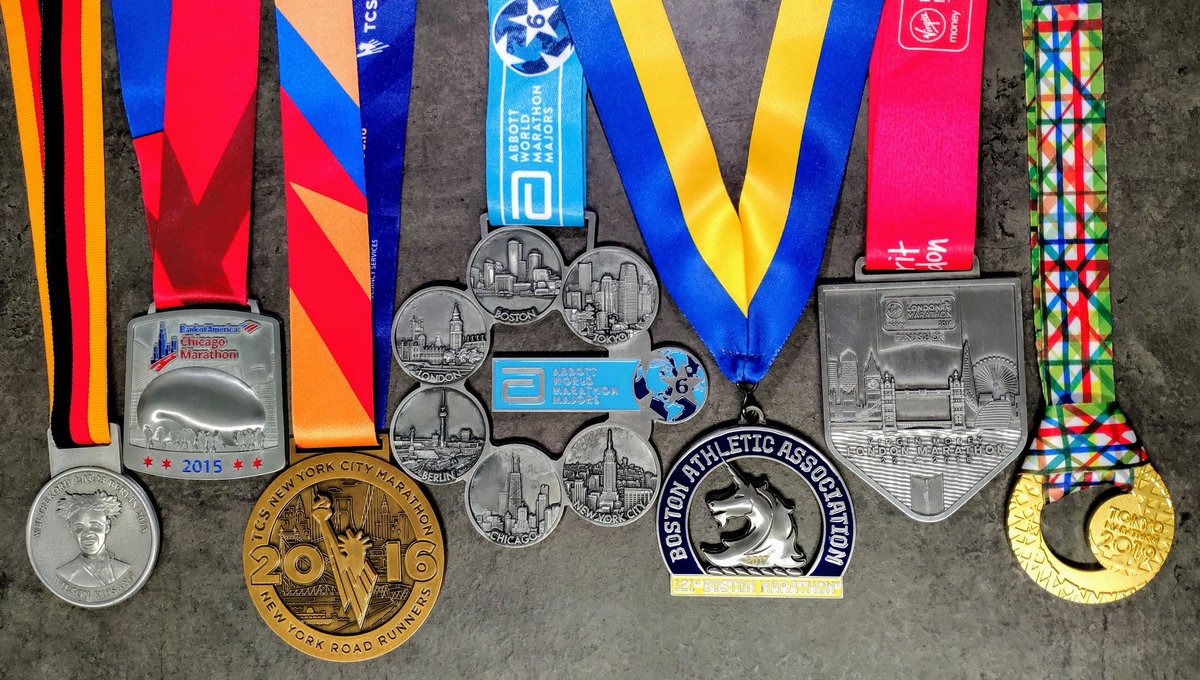 Sr_Ares's tweet photo. Por fin en casa, ya están todas juntas. Finally at home, they are all together! #WorldMarathonMajors #SixstarFinisher @WMMajors https://t.co/LZbPK3SUGh