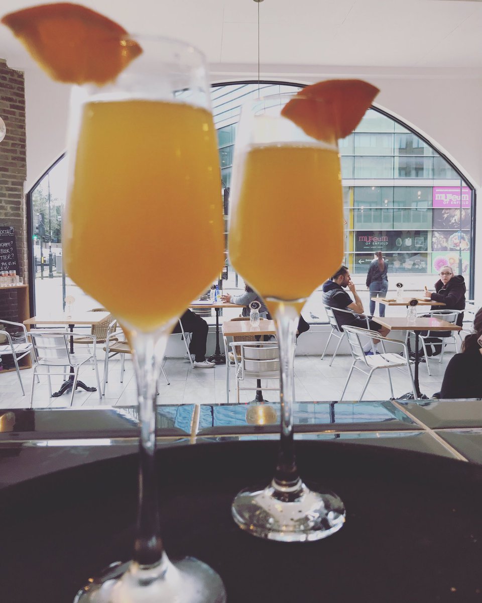 SimplyMed2017's tweet photo. Boozy Brunch deal Sunday #mimosa and a pastry for £5.00 😱 #brunch #sundaychill https://t.co/KrnLUxkFBA