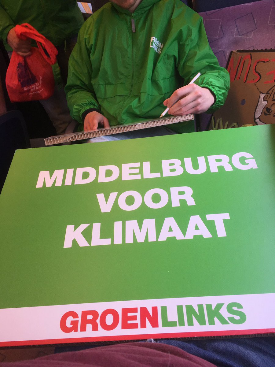 Onderweg naar de #klimaatmars met <a href="/GLMiddelburg/">GroenLinks Middelburg</a> en <a href="/GroenLinksZLD/">GroenLinks Zeeland</a>!
Met de trein natuurlijk 🚅🚅🍀