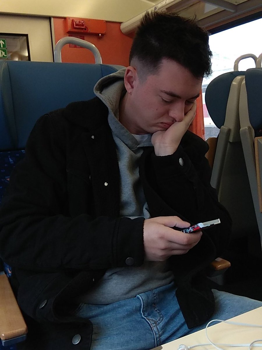 MartinStasko's tweet photo. #toucestou #trainbros https://t.co/MMHkpoqddH