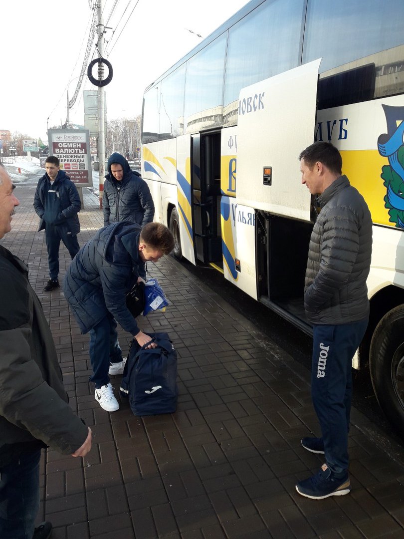 fculvolga's tweet photo. ⚡ «Волга» отправилась в Турцию
https://t.co/7T1gklc92I
#fcvu https://t.co/0xrCfeF7hZ
