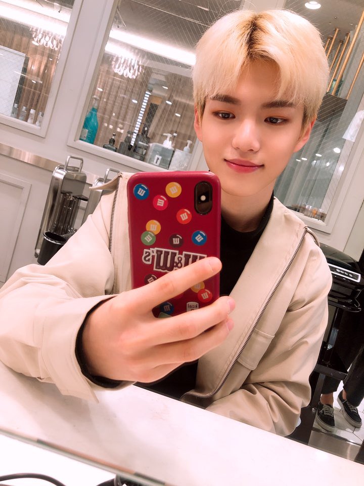 by_verivery's tweet photo. [#계현]
오랜만에 사진 대방출!!!
조만간에 또 찾아옵니다아 ㅎ
#사진 #대방출 #계현 #사복 #베리베리 #VERIVERY #보고싶어요ㅠㅠ https://t.co/0u46iQ2iz9