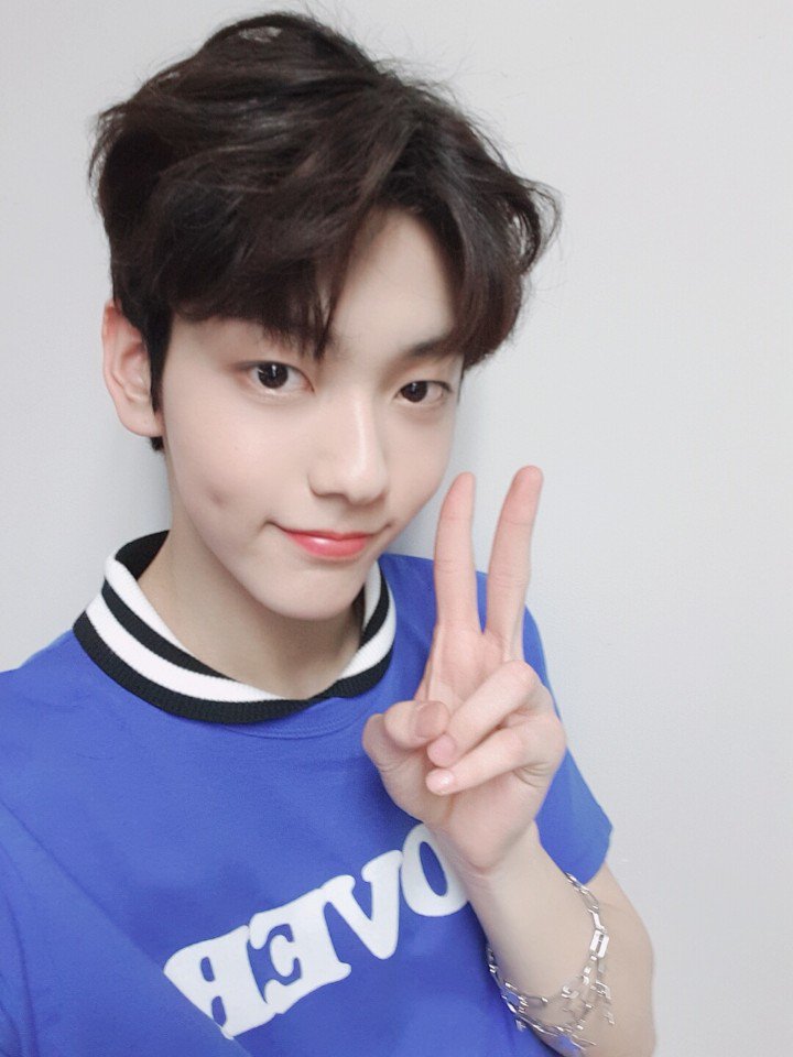 TXT_members tweet picture