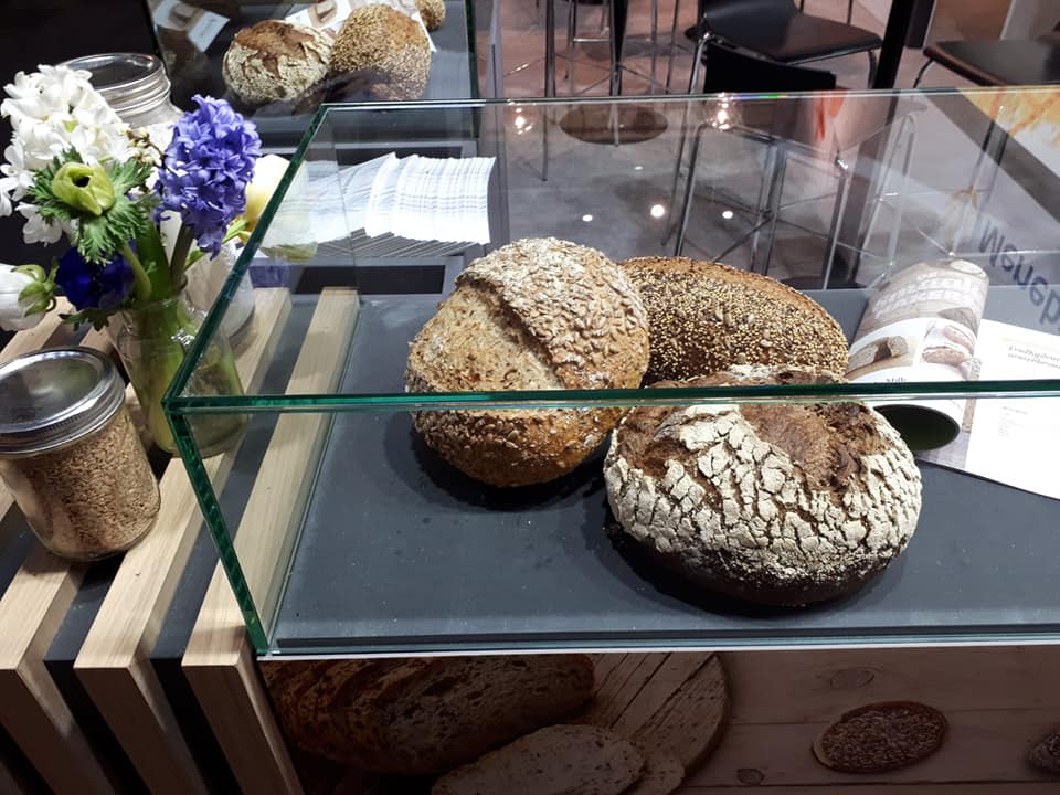 Wat een TOPteam hebben wij toch! 💪😊
We zijn helemaal klaar om onze klanten te ontvangen op onze stand op <a href="/BAKKERSVAKNL/">vakbeurs Bakkersvak</a> 2019 te Gorinchem!! Tot straks!