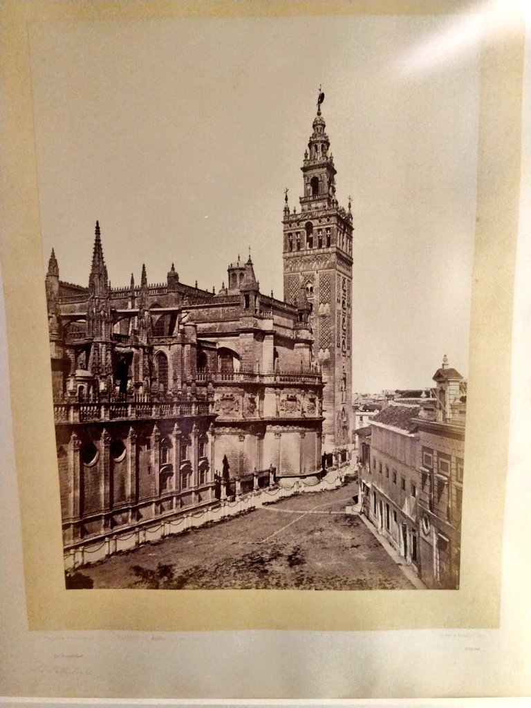 Museo_Turismo's tweet photo. Hasta el 31 de marzo puedes ir a ver una interesante exposición en Madrid, concretamente en @rabasf (Palacio de Goyeneche) sobre Jean Laurent, afamado fotógrafo del siglo XIX que creó una imagen icónica de la España de la Época. Fue uno de los primeros fotógrafos turísticos. https://t.co/WB5PDWUNLq